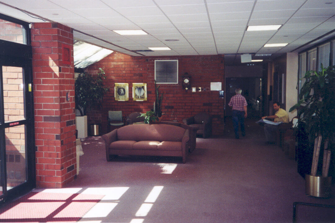 RiverWalk - lobby pre-2000