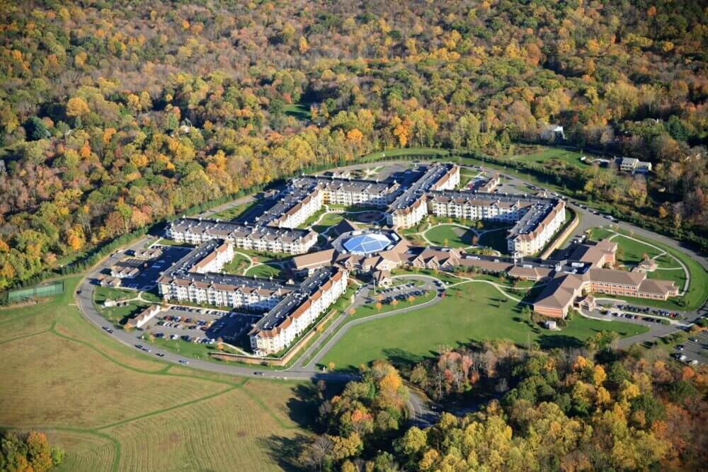 Meadow Ridge Pub & Restaurant - aerial view